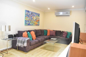 Professionally cleaned 2BDR Villa Great location!